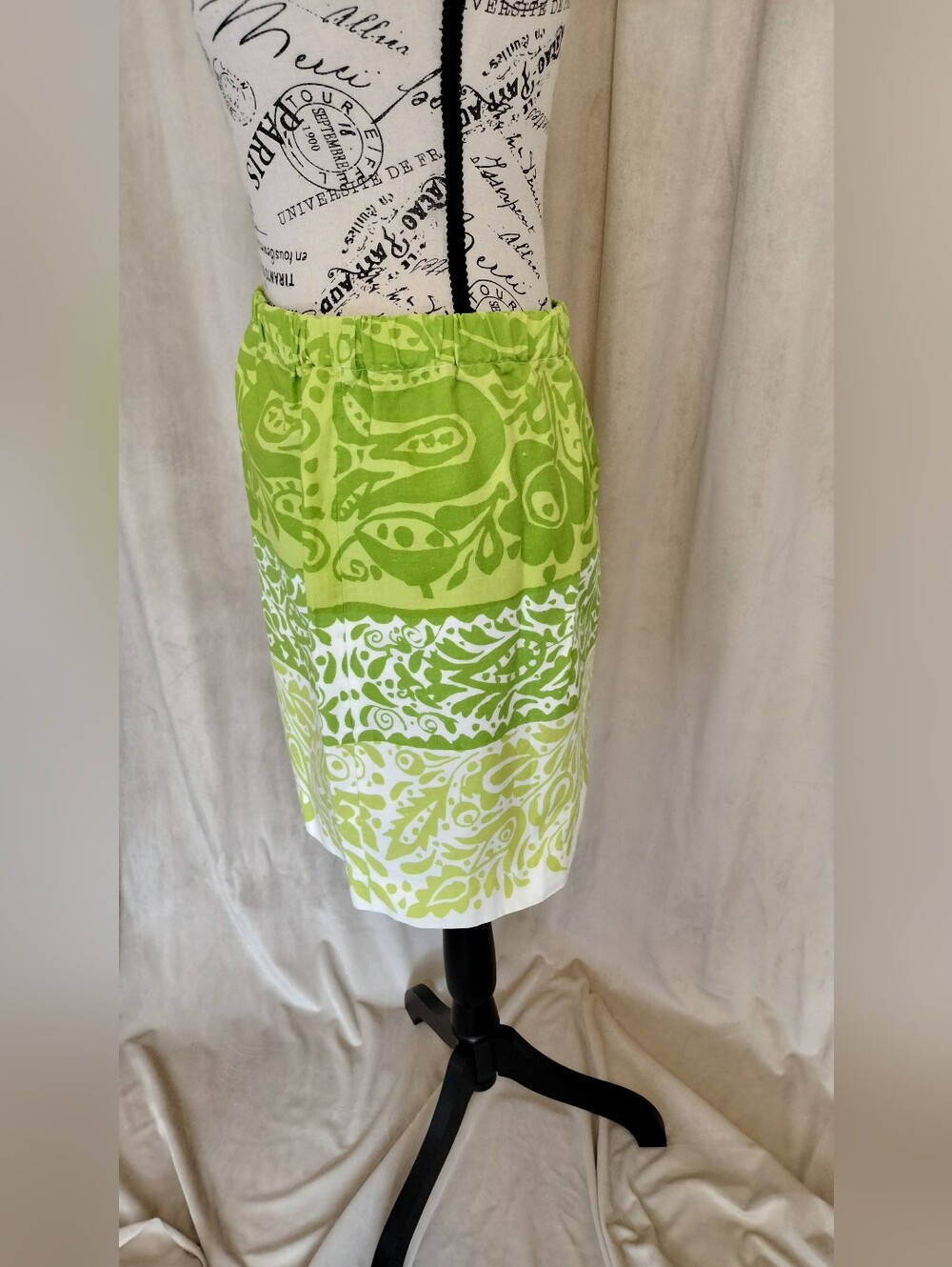 Beautiful Marimekko Print Green White Floral Pull-on Skirt w/Elasticized Waist - Picture 3 of 4